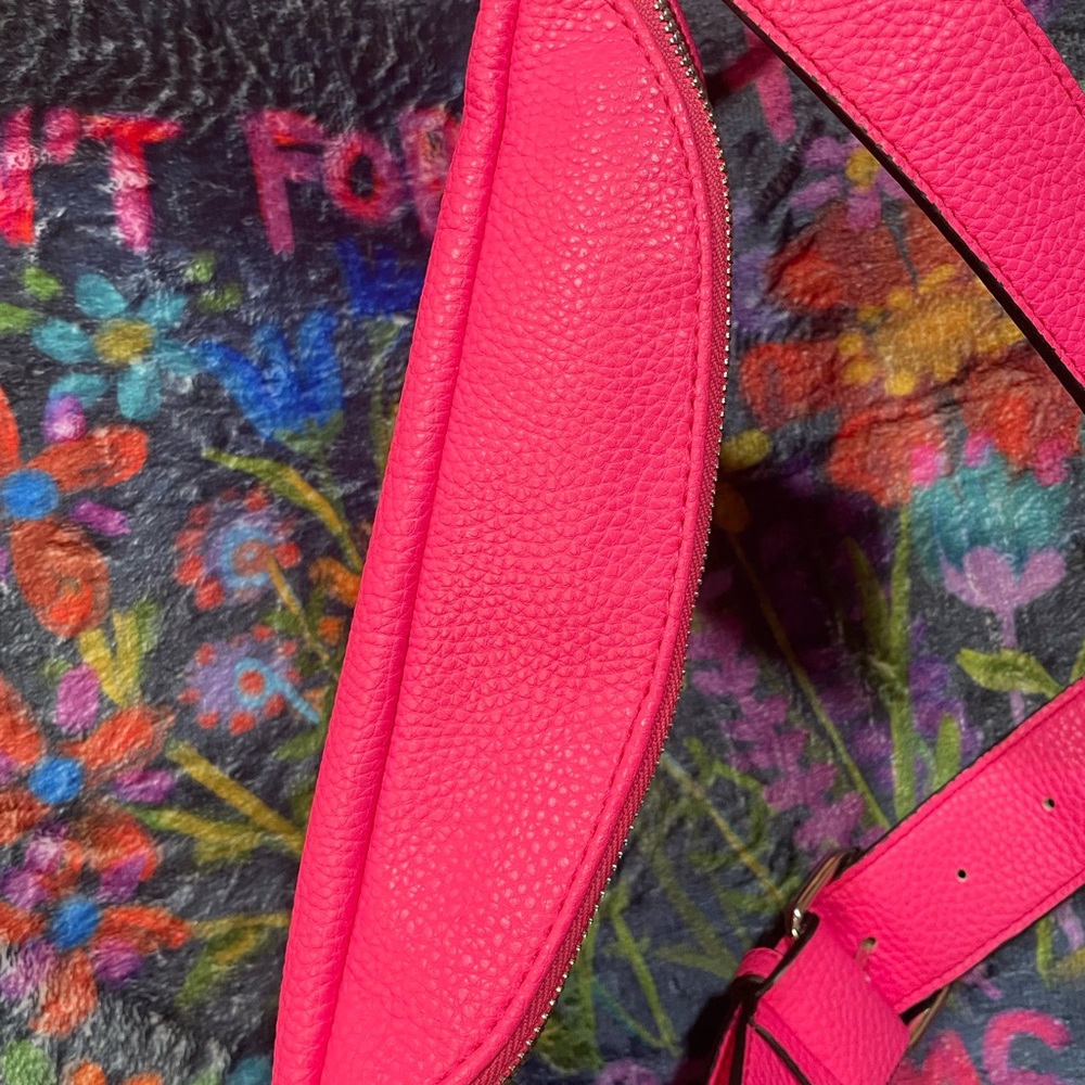 Guess Hot Crossbody Bag Vegan Leather Belt Bag Sling Bag - Picture 13 of 14